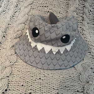 Bucket hat shark 12-24 months